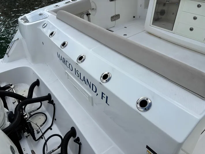 Demo Diamond Yacht Photos Pics 2017 Boston Whaler 420 Outrage boat, Marco Island, FL, interior view.