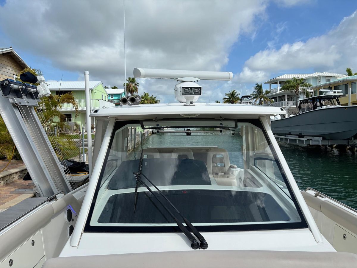 2017 Boston Whaler 42 