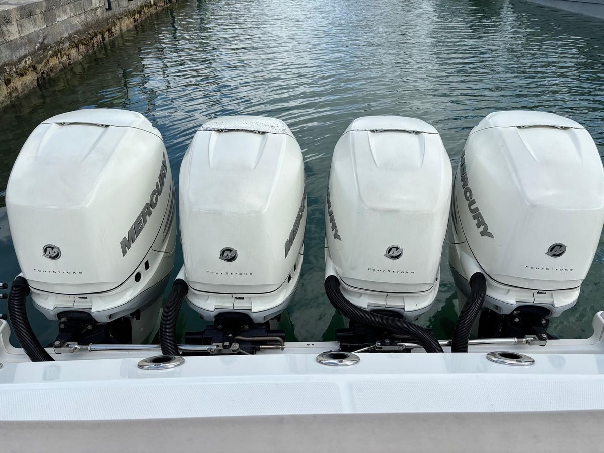 2017 Boston Whaler 42 