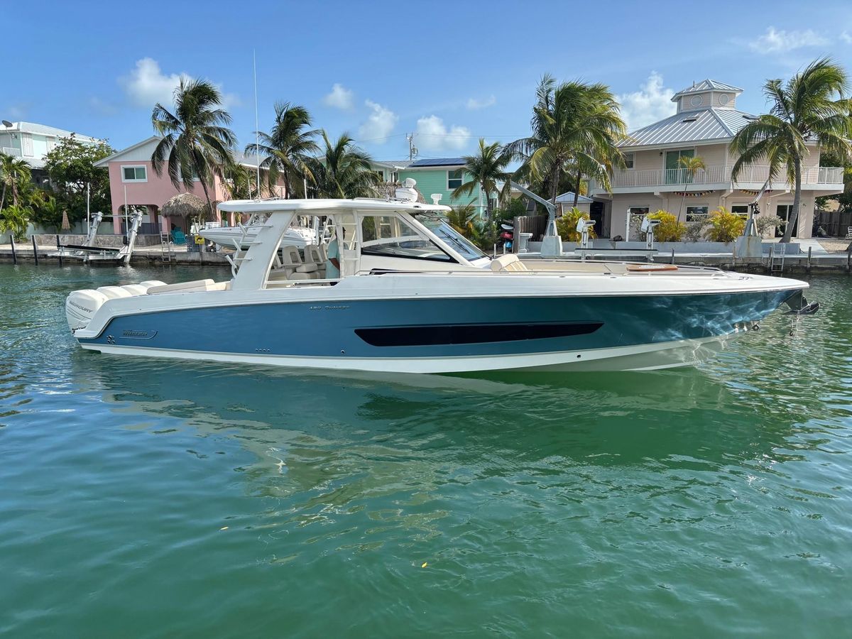 2017 Boston Whaler 42 