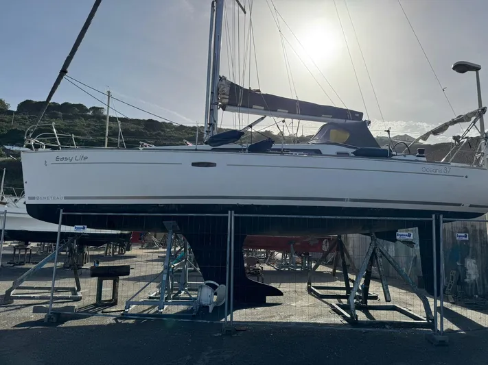  Yacht Photos Pics BENETEAU OCEANIS 37' (2).jpg