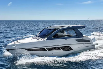 Valiatt 380 Bowrider