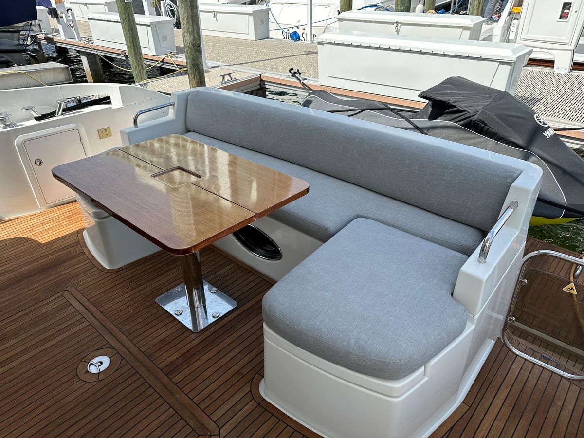 2013 Azimut 53 