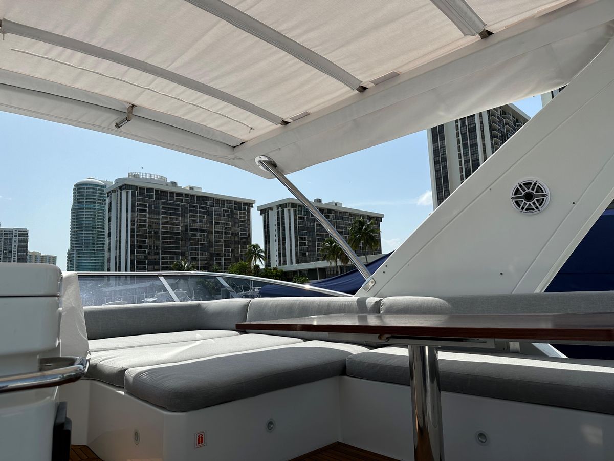 2013 Azimut 53 