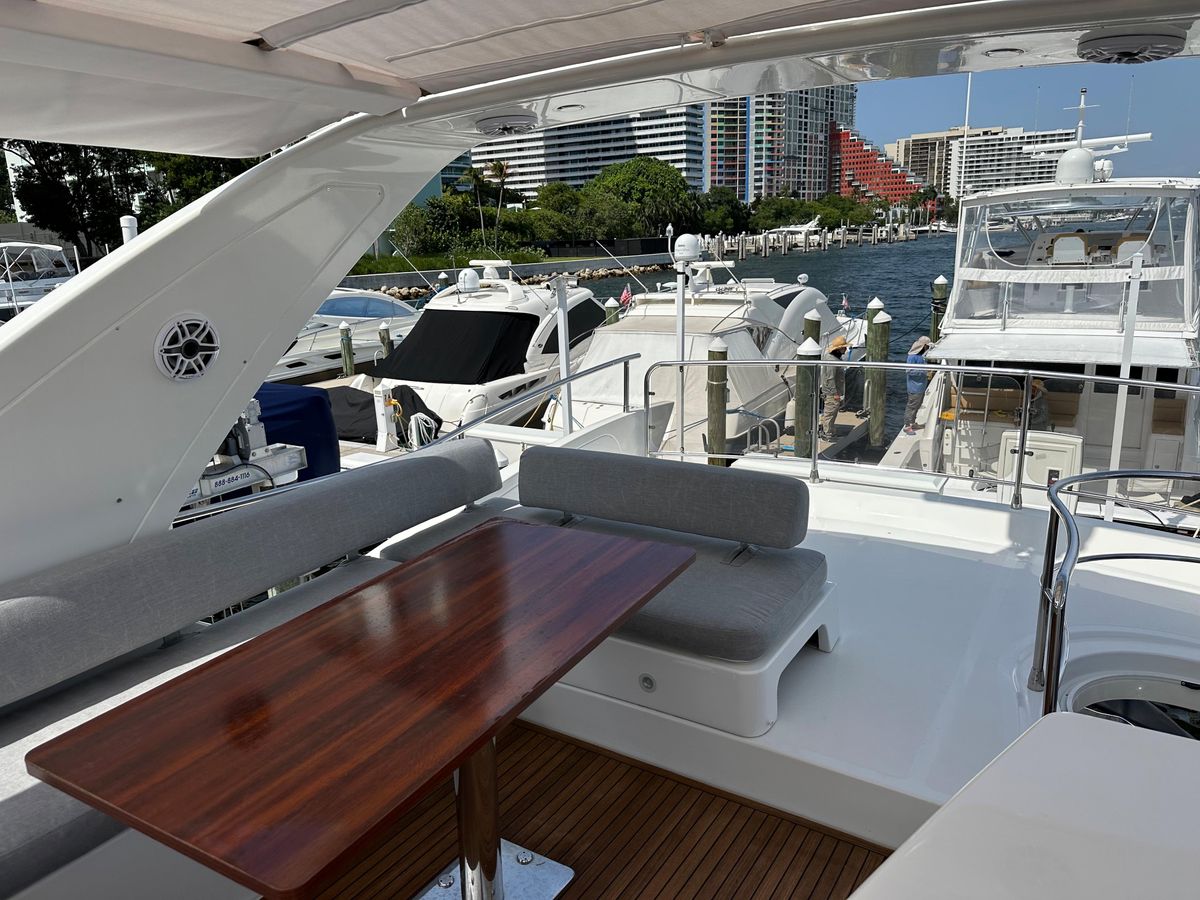 2013 Azimut 53 