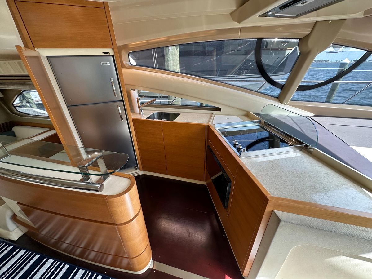 2013 Azimut 53 