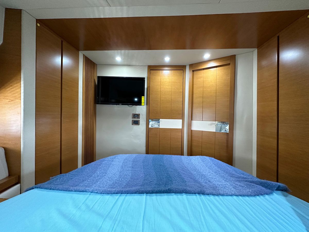 2013 Azimut 53 