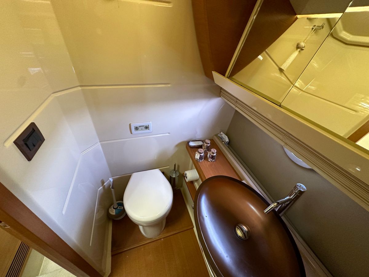 2013 Azimut 53 