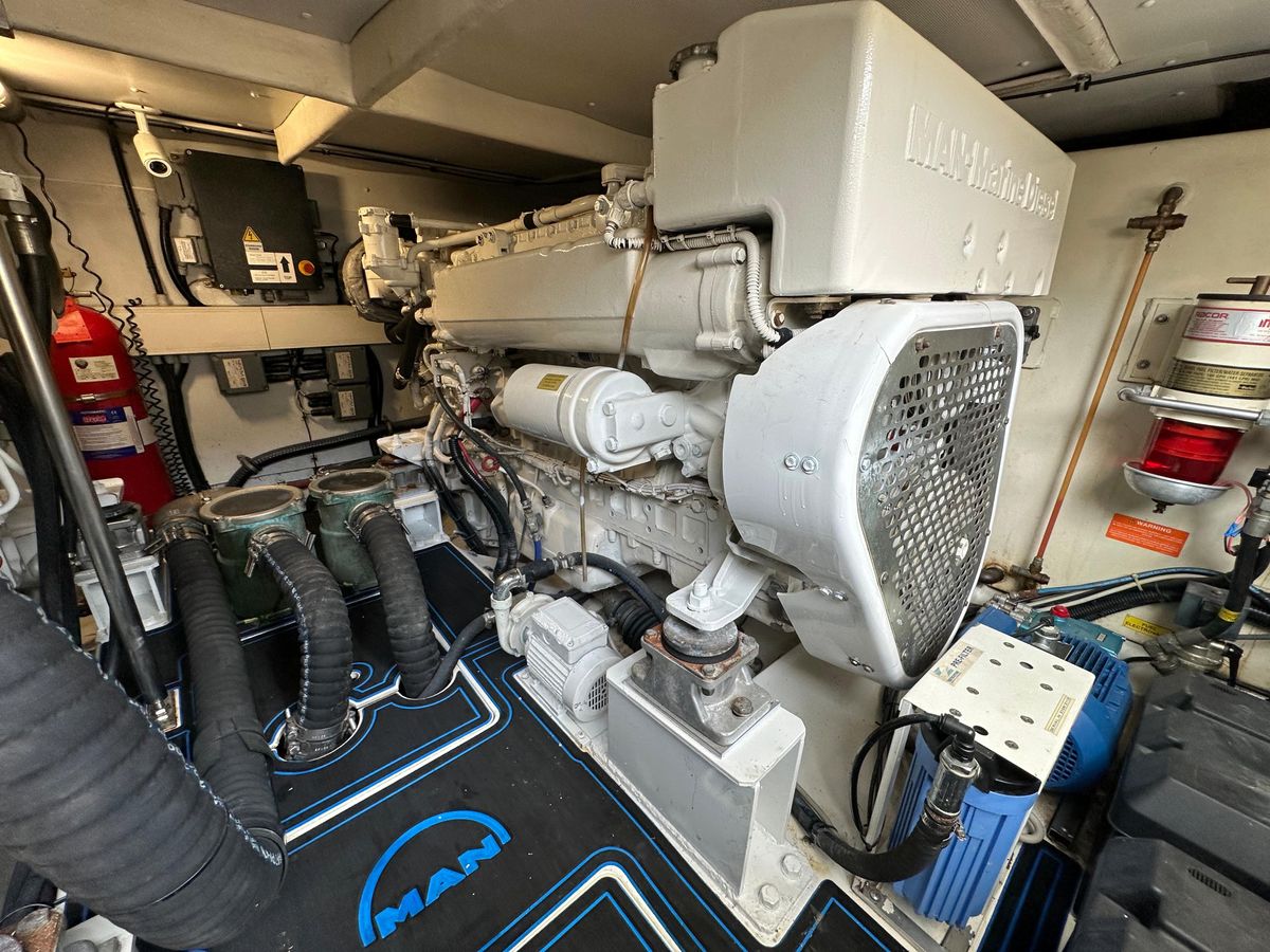 2013 Azimut 53 