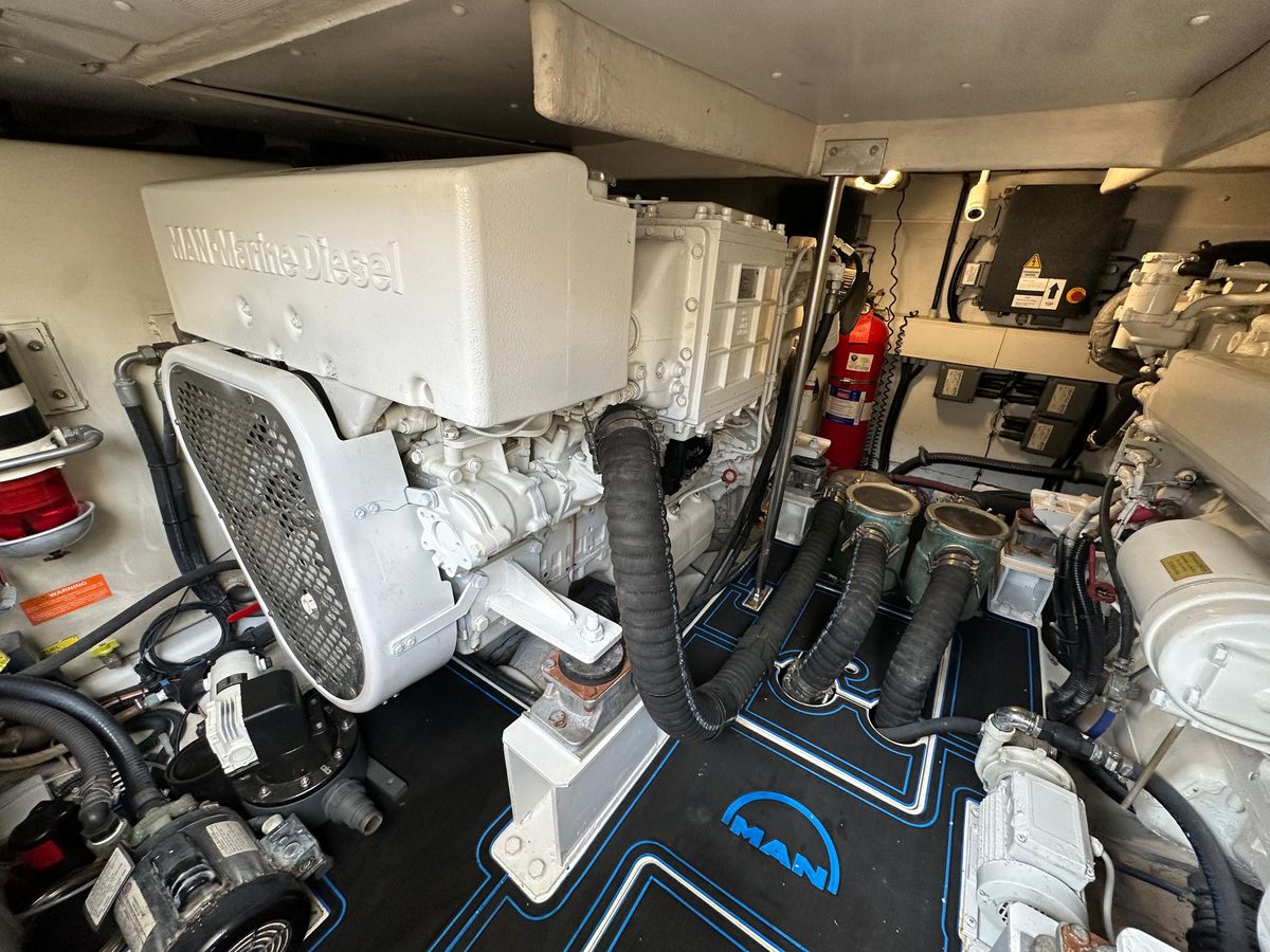 2013 Azimut 53 