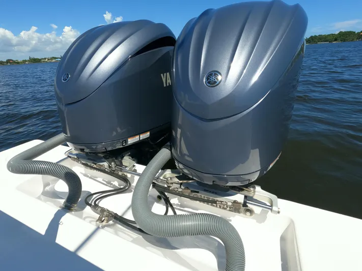 G-force Yacht Photos Pics 