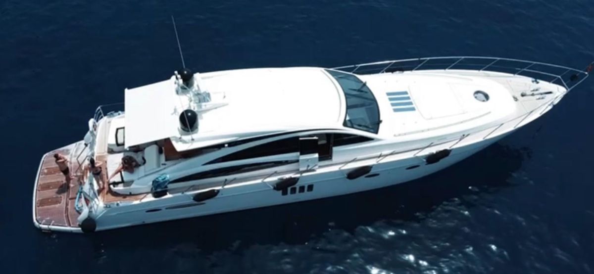 2006 Princess 73 