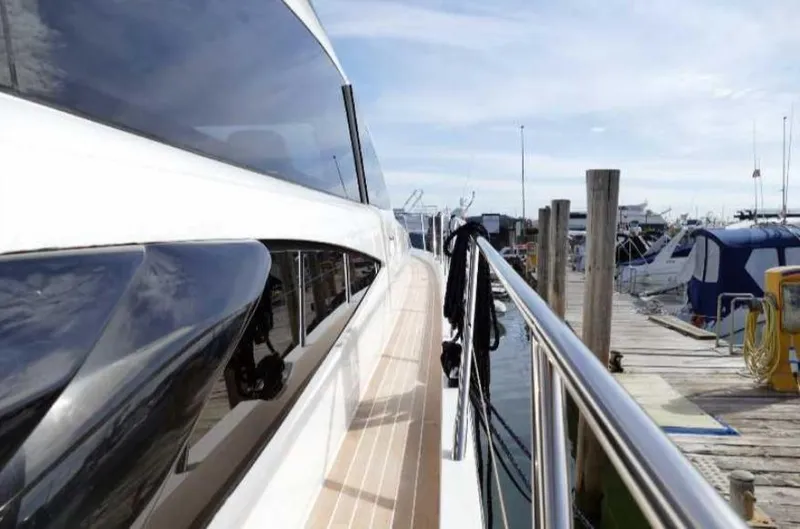  Yacht Photos Pics PRINCESS V70 2006 USED YACHT FOR SALE