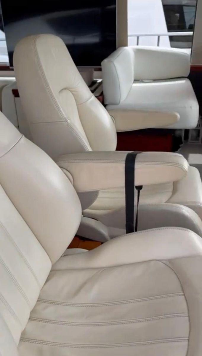 2006 Princess 73 