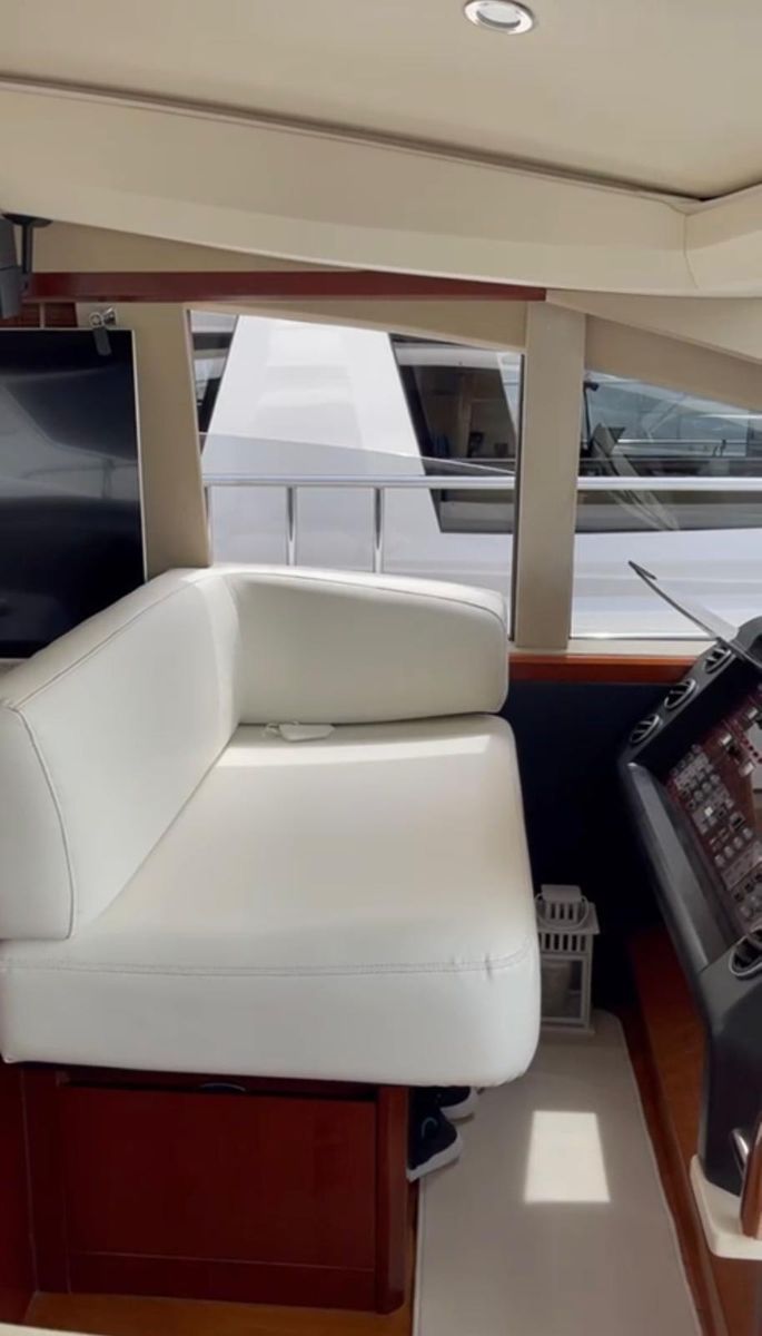 2006 Princess 73 