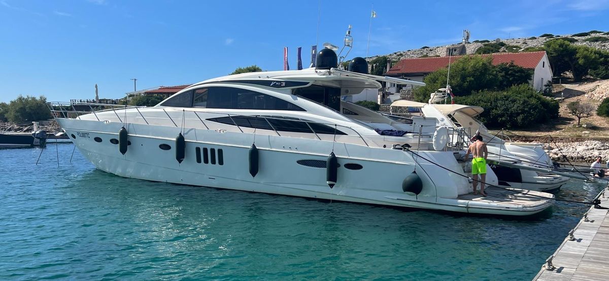 2006 Princess 73 