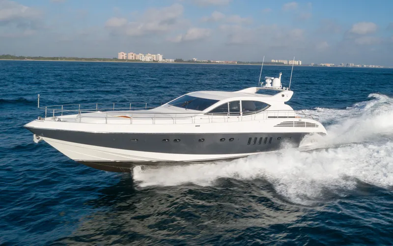 Dolce Vita II Yacht Photos Pics 