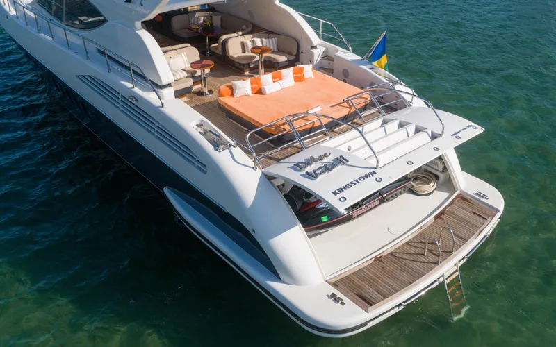 Dolce Vita II Yacht Photos Pics 