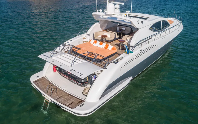 Dolce Vita II Yacht Photos Pics 