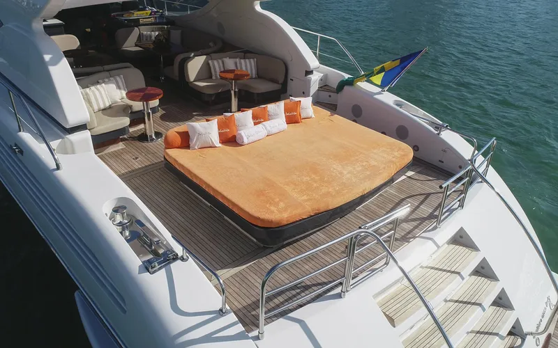 Dolce Vita II Yacht Photos Pics 