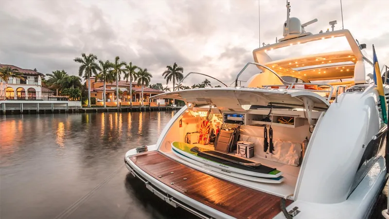 Dolce Vita II Yacht Photos Pics 