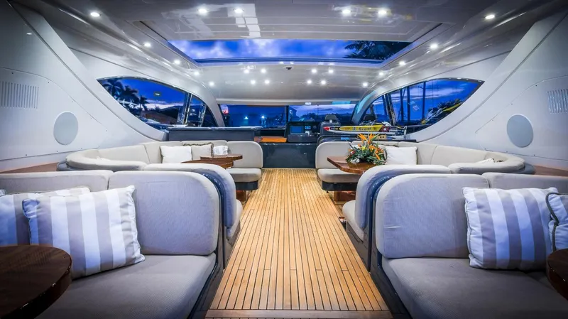 Dolce Vita II Yacht Photos Pics 