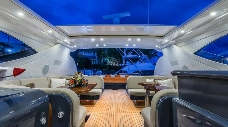 Dolce Vita II Yacht Photos Pics 