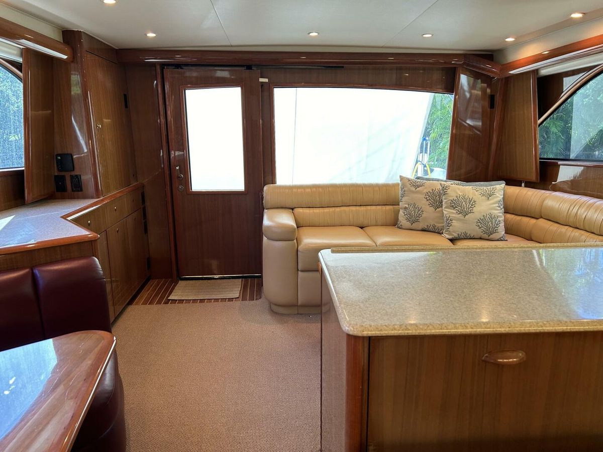 2006 Viking 52 