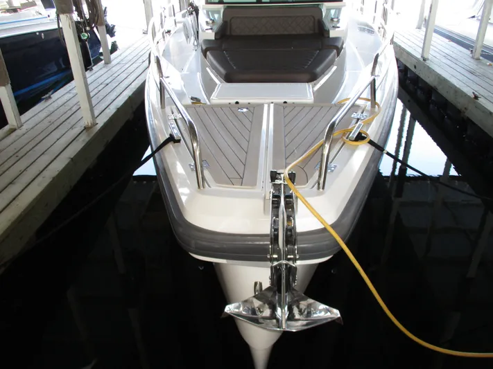 Intrepid Yacht Photos Pics 