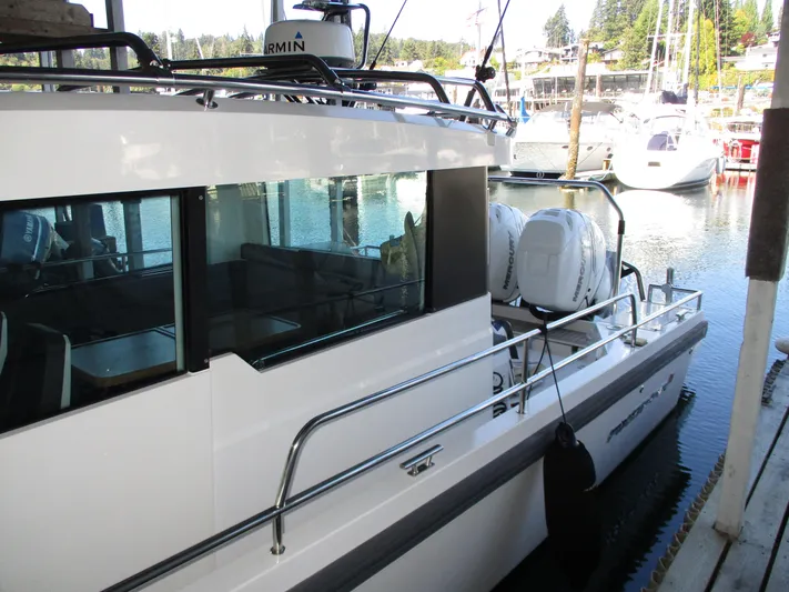 Intrepid Yacht Photos Pics 