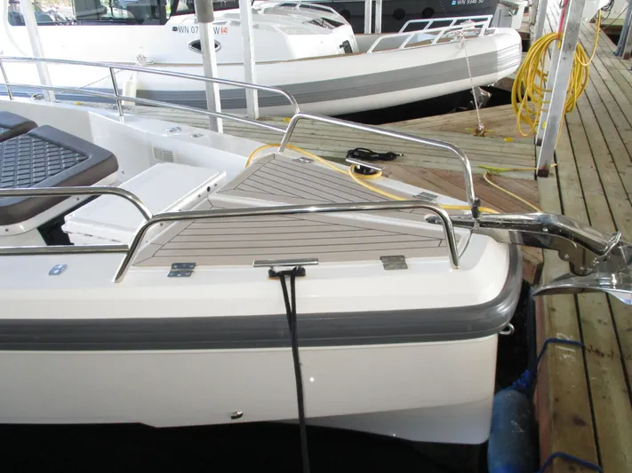 Intrepid Yacht Photos Pics 