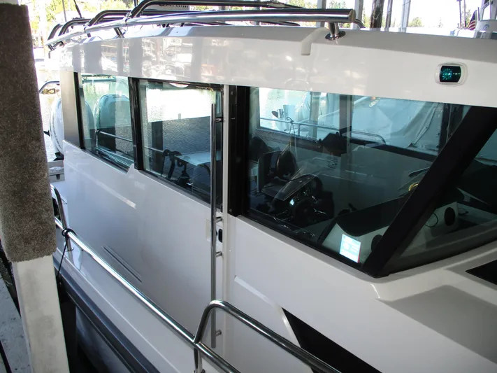 Intrepid Yacht Photos Pics 