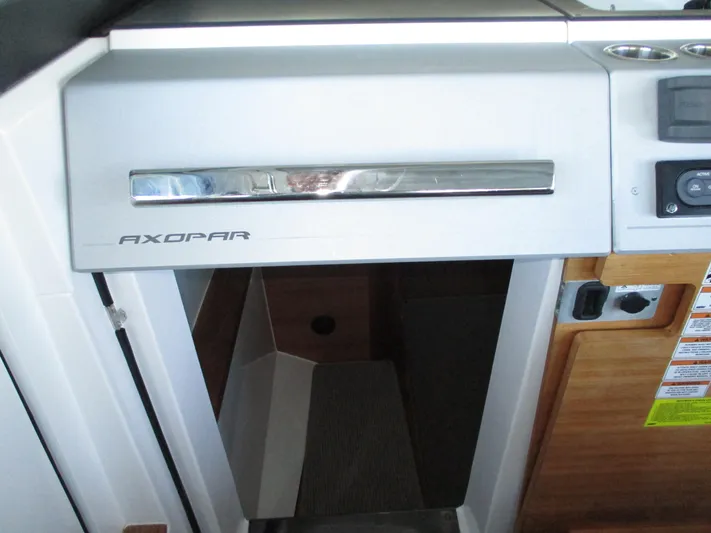 Intrepid Yacht Photos Pics 