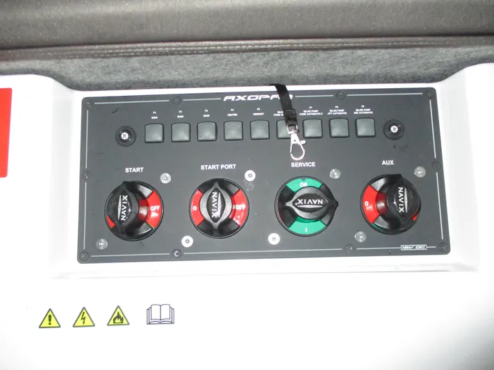 Intrepid Yacht Photos Pics 