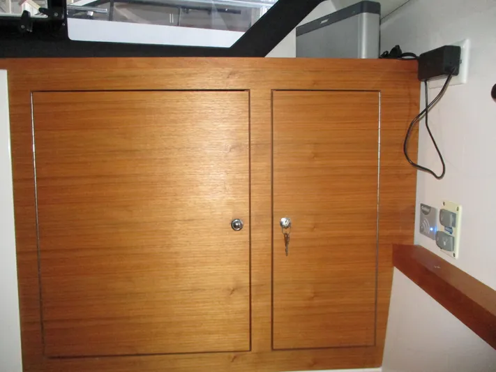 Intrepid Yacht Photos Pics 