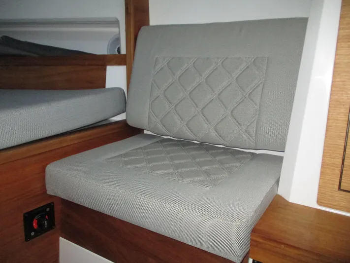 Intrepid Yacht Photos Pics 