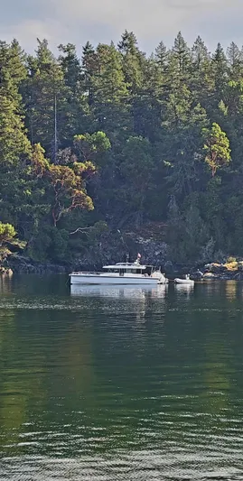 Intrepid Yacht Photos Pics 