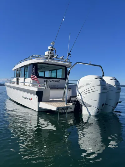 Intrepid Yacht Photos Pics 