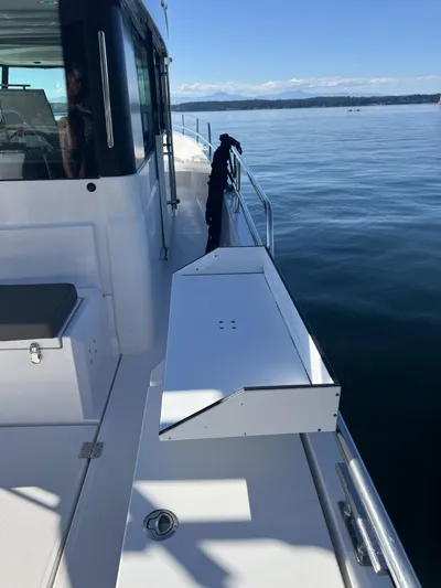 Intrepid Yacht Photos Pics 