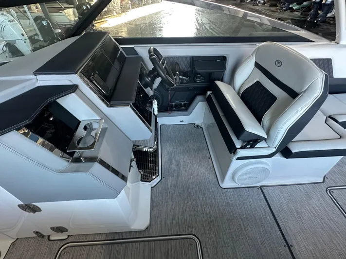  Yacht Photos Pics Cobalt R33 2022 boat interior with modern helm and luxurious seating.