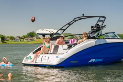 Yamaha Boats 250AR