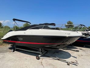 2023 Sea Ray SUNSPORT O 230