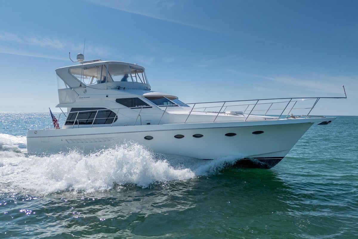 2007 Ocean Alexander 52 