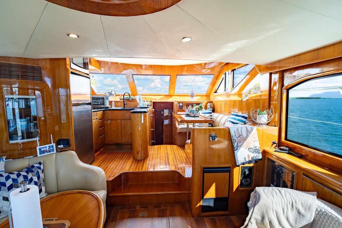 2007 Ocean Alexander 52 