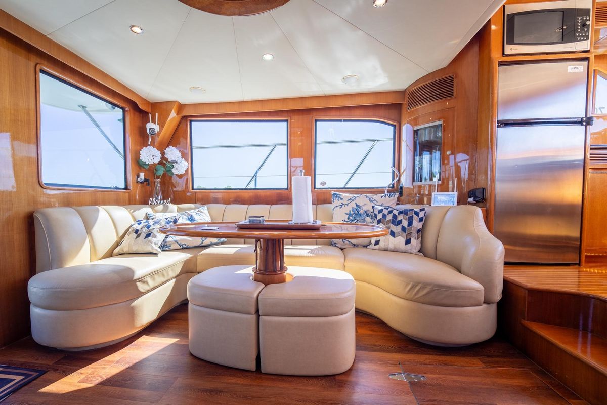 2007 Ocean Alexander 52 