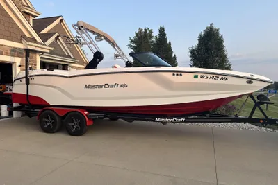 MasterCraft NXT24