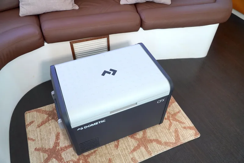 Red Yacht Photos Pics Dometic Fridge/Freezer