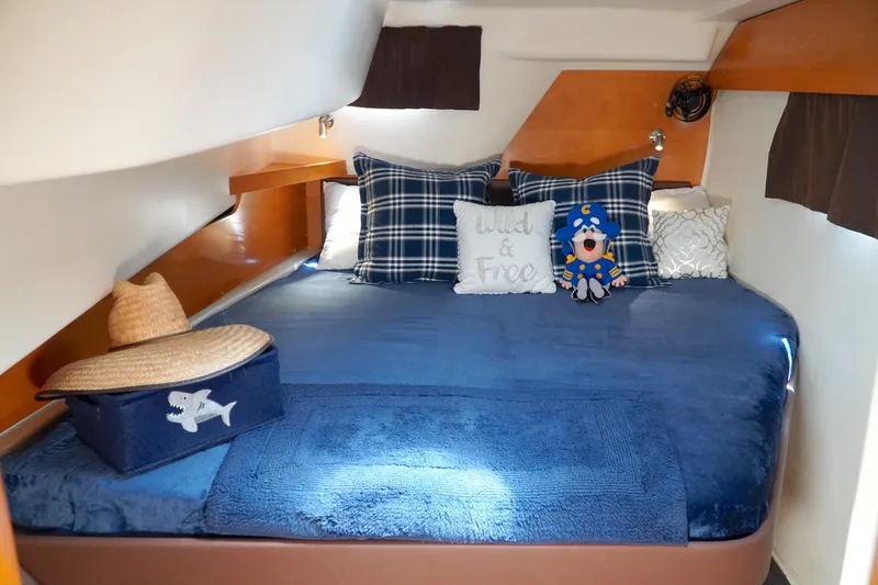 Red Yacht Photos Pics 