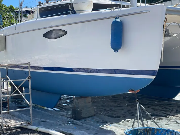 Red Yacht Photos Pics 