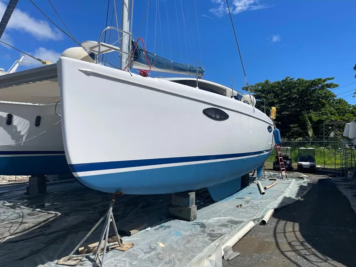 Red Yacht Photos Pics 